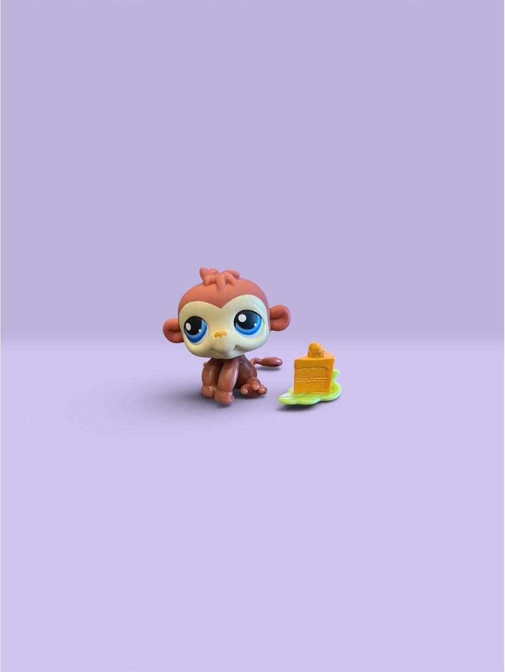 Littlest Pet Shop LPS Monkey #351 with Cake Accessory.
